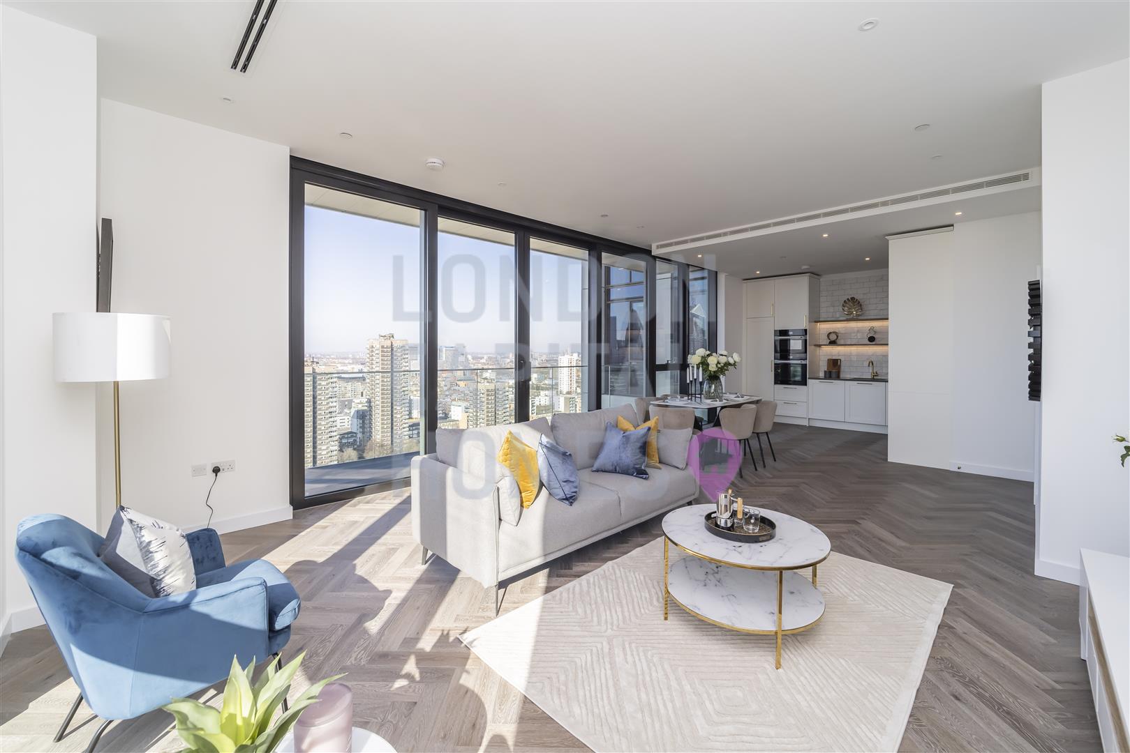3 bed property in 23 Gauging Square, London